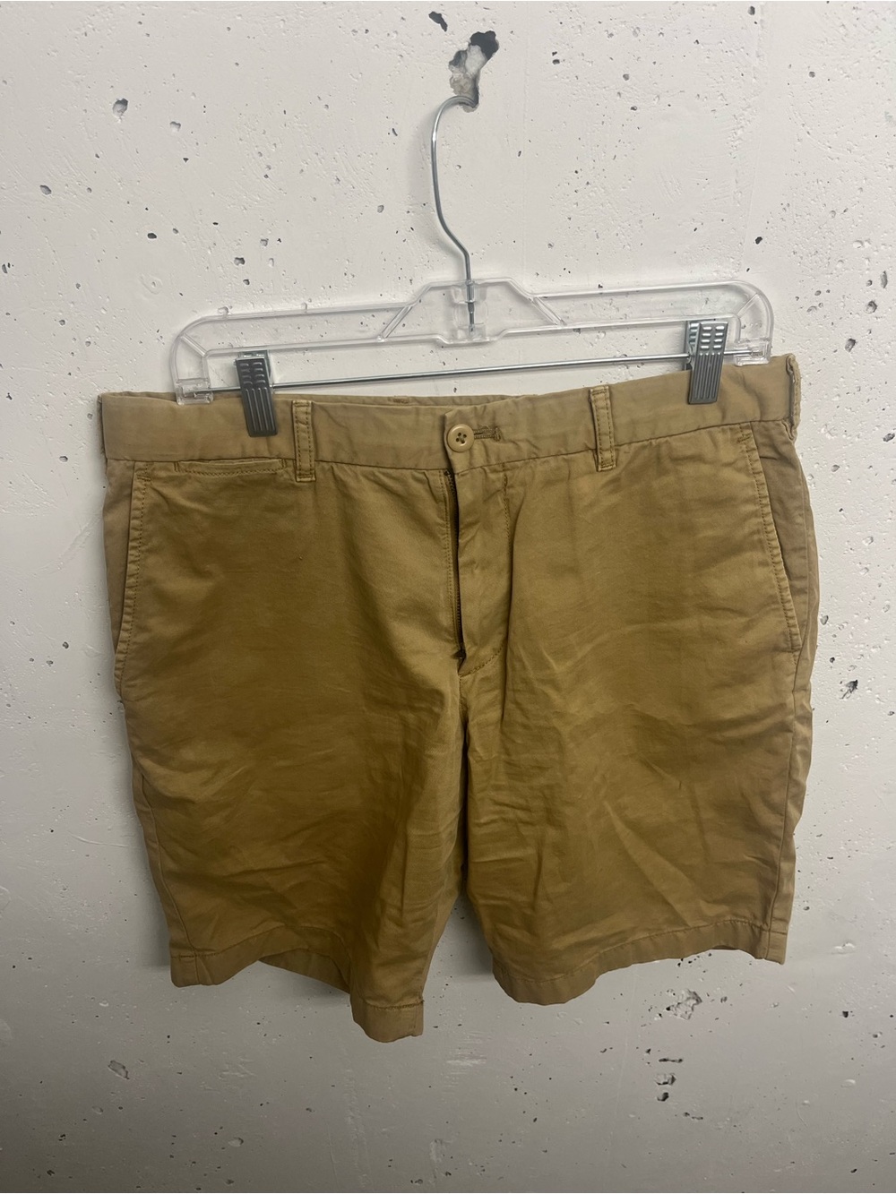 Uniqlo khaki shorts